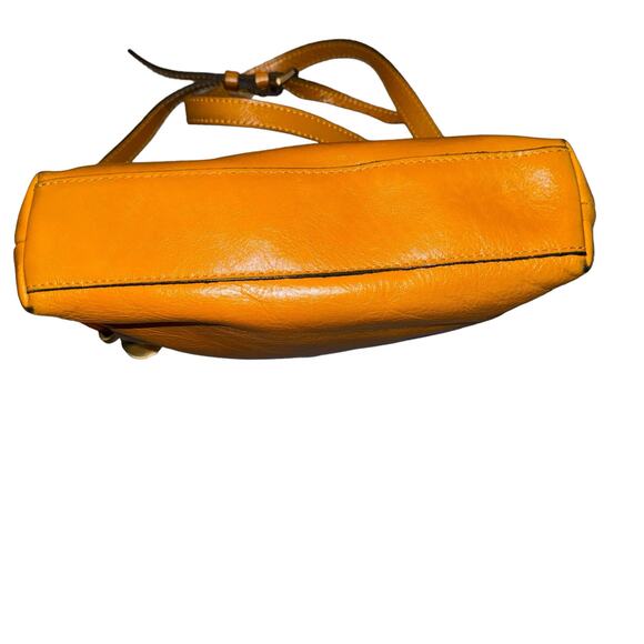 Patricia Nash Avellino Kisslock Leather Crossbody Purse - Picture 3 of 9